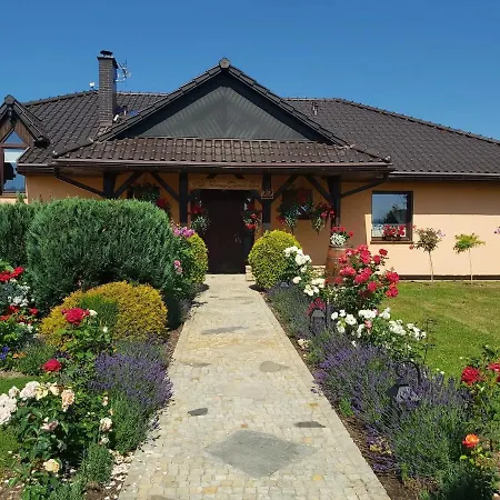 홈스테이 Rozany Dworek 비스트르지카 쿠드즈카